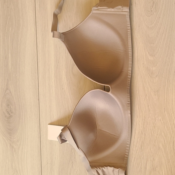 3/$25 Uniqlo Multi size wireless bra - Picture 3 of 4